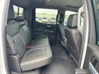 GMC Sierra 1500 2020 4x4 SLT Cabina Crew 4 puertas 5.8 ft. SB