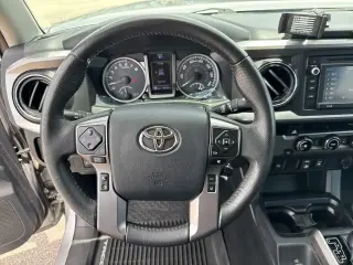 Toyota Tacoma 2018 4x2 SR5 V6 4p Doble Cabina 5,0 pies SB