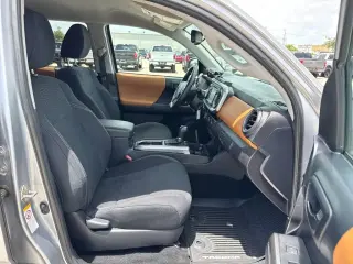 Toyota Tacoma 2018 4x2 SR5 V6 4p Doble Cabina 5,0 pies SB
