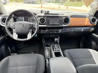 Toyota Tacoma 2018 4x2 SR5 V6 4p Doble Cabina 5,0 pies SB
