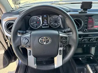 Toyota Tacoma 2023 4x4 SR V6 4dr Doble Cabina 5.0 pies SB