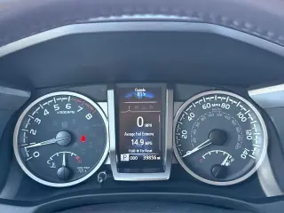 Toyota Tacoma 2023 4x4 SR V6 4dr Doble Cabina 5.0 pies SB
