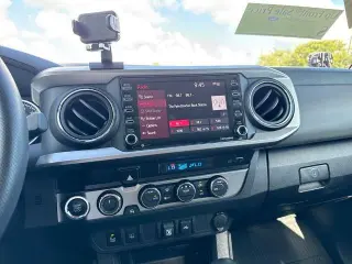 Toyota Tacoma 2023 4x4 SR V6 4dr Doble Cabina 5.0 pies SB