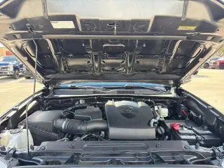 Toyota Tacoma 2023 4x4 SR V6 4dr Doble Cabina 5.0 pies SB