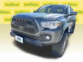 Toyota Tacoma 2023 4x4 SR V6 4dr Doble Cabina 5.0 pies SB