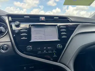 Toyota Camry 2019 SE 4p Sedan