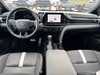 Toyota Camry 2025 SE 4p Sedan