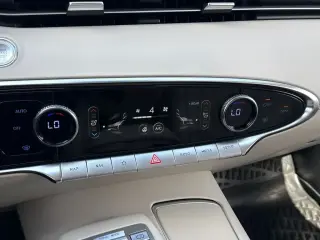 Genesis GV70 2025 AWD 3.5T Sport 4p SUV