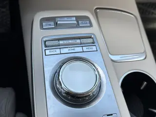 Genesis GV70 2025 AWD 3.5T Sport 4p SUV