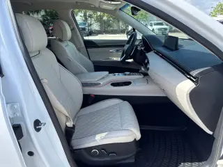 Genesis GV70 2025 AWD 3.5T Sport 4p SUV