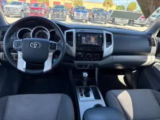 Toyota Tacoma 2015 4x2 PreRunner V6 4dr Double Cab 5.0 ft SB 5A