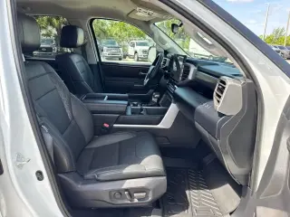 Toyota Tundra 2024 4x4 SR5 4dr CrewMax Cab Pickup SB
