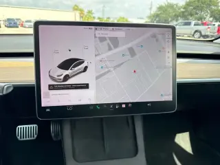 Tesla Model 3 2021 AWD Long Range 4p Sedan