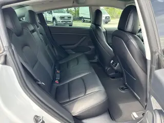Tesla Model 3 2021 AWD Long Range 4p Sedan