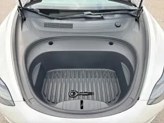 Tesla Model 3 2021 AWD Long Range 4p Sedan