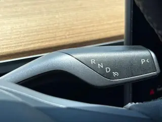 Tesla Model Y 2023 AWD Long Range 4p Crossover