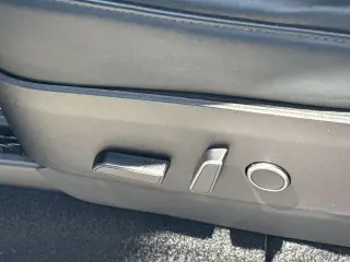 Tesla Model Y 2023 AWD Long Range 4p Crossover