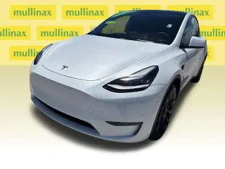 Tesla Model Y 2023 AWD Long Range 4p Crossover