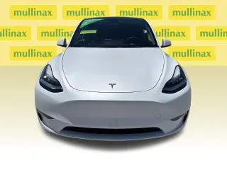 Tesla Model Y 2023 AWD Long Range 4p Crossover