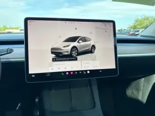 Tesla Model Y 2023 AWD Long Range 4p Crossover