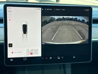 Tesla Model Y 2023 AWD Long Range 4p Crossover