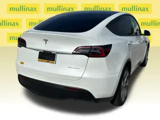 Tesla Model Y 2023 AWD Long Range 4p Crossover