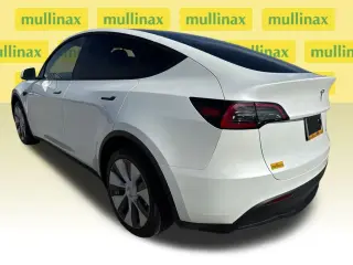 Tesla Model Y 2023 AWD Long Range 4p Crossover