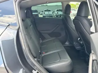 Tesla Model Y 2025 AWD Long Range 4p Crossover