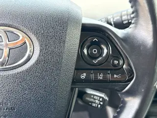 Toyota Prius 2019 AWD LE AWD-e 4p Hatchback