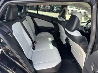 Toyota Prius 2019 AWD LE AWD-e 4p Hatchback