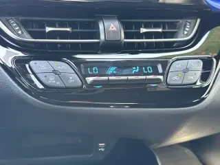 Toyota C-HR 2020 XLE 4p Crossover