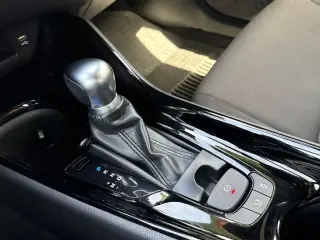 Toyota C-HR 2020 XLE 4p Crossover