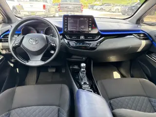 Toyota C-HR 2020 XLE 4p Crossover