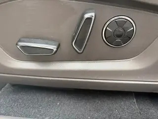Ford Explorer 2020 AWD Platinum 4 puertas SUV