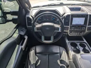 Ford F-350 Super Duty 2020 4x4 Lariat 4 puertas Cabina Crew 6.8 pies. SRW Pickup