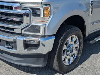 Ford F-350 Super Duty 2020 4x4 Lariat 4 puertas Cabina Crew 6.8 pies. SRW Pickup