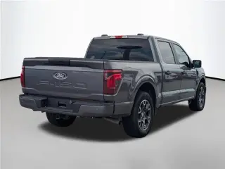 Ford F-150 2024 4x2 STX 4 puertas SuperCrew con caja de 5.5 pies