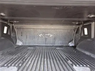 Ford F-150 2024 4x4 XLT 4 puertas SuperCrew 5.5 pies. Caja corta
