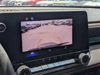Chevrolet Colorado 2023 4x4 Z71 Cabina Crew 4 puertas 5 pies. Caja corta