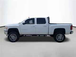 Chevrolet Silverado 1500 2013 4x2 LTZ 4p Cabaína de Tripulante 5.8 pies SB