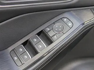 Nissan Rogue 2024 Platino 4 puertas Crossover