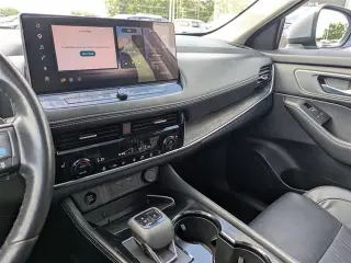Nissan Rogue 2024 Platino 4 puertas Crossover
