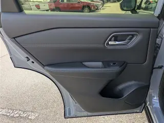 Nissan Rogue 2024 Platino 4 puertas Crossover