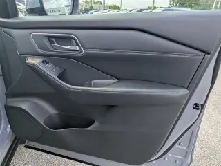 Nissan Rogue 2024 Platino 4 puertas Crossover