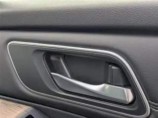 Nissan Rogue 2024 Platino 4 puertas Crossover