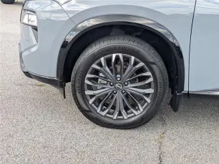 Nissan Rogue 2024 Platino 4 puertas Crossover