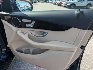Mercedes-Benz GLC 2016 GLC 300 SUV de 4 puertas