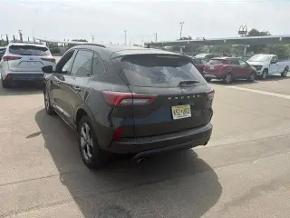 Ford Escape 2023 ST-Line 4 puertas SUV