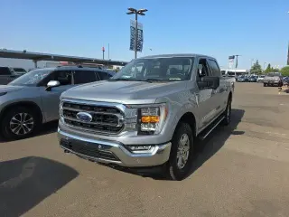 Ford F-150 2022 4x4 XLT 4 puertas SuperCrew 5.5 pies. SB