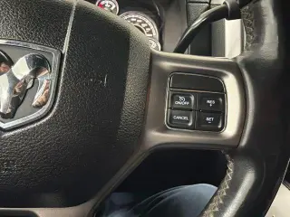 Ram 2500 2016 4x4 Laramie Limited 4 puertas Cabina doble 6.3 pies. Pickup SB
